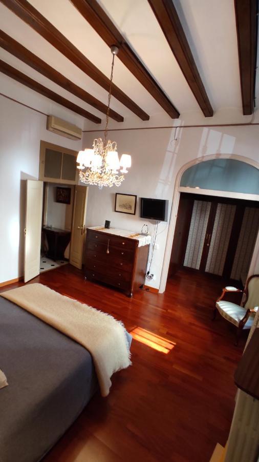 Casa Mo Apartment Сабадел Екстериор снимка